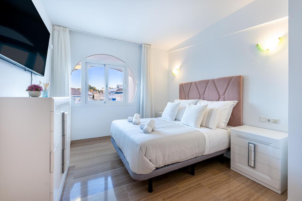 Atico Puerto Marina First Island With Sea Views And Rooftop Pool Benalmadena Ngoại thất bức ảnh
